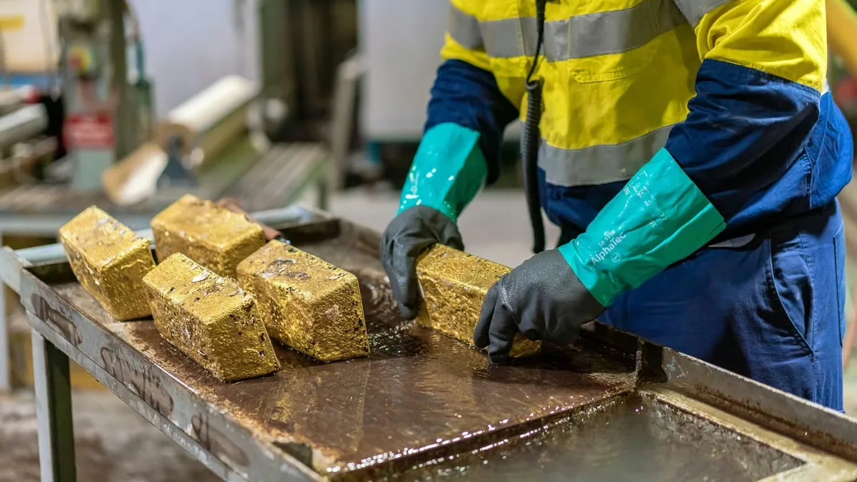 La minería metalífera cayó 17,9% en agosto mientras el IPI minero subió 8,4%