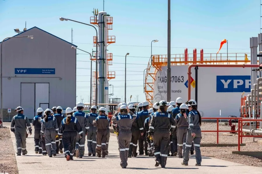 Estudiantes de Sierra Grande recorrieron Vaca Muerta y la terminal petrolera de Punta Colorada