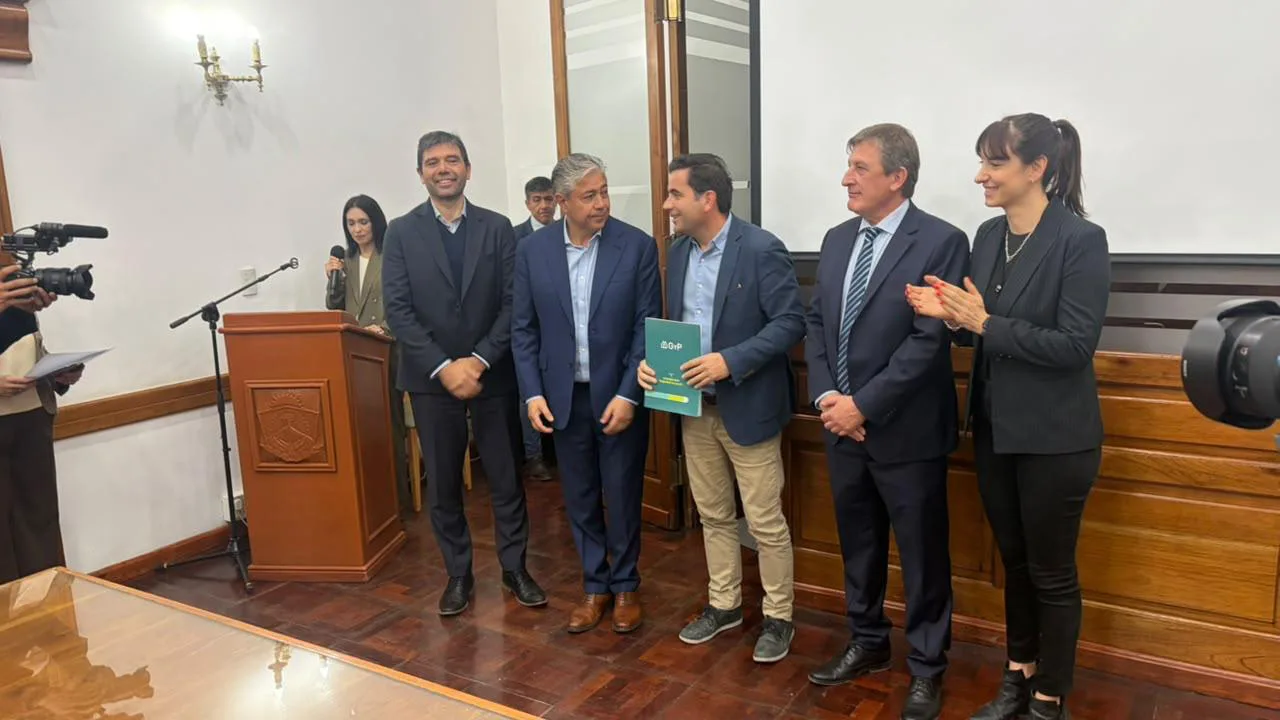 PCR ganó tres áreas en Vaca Muerta y comprometió 127,1 millones de dólares
